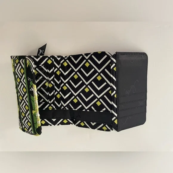 Vera Bradley La Neon Rose Euro Wallet Trifold Green Black Chartreuse Floral - Picture 4 of 7